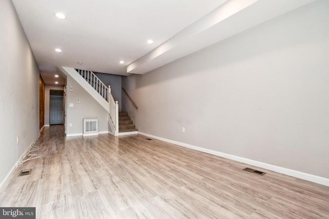 2012 EAGLE ST, Baltimore, MD 21223