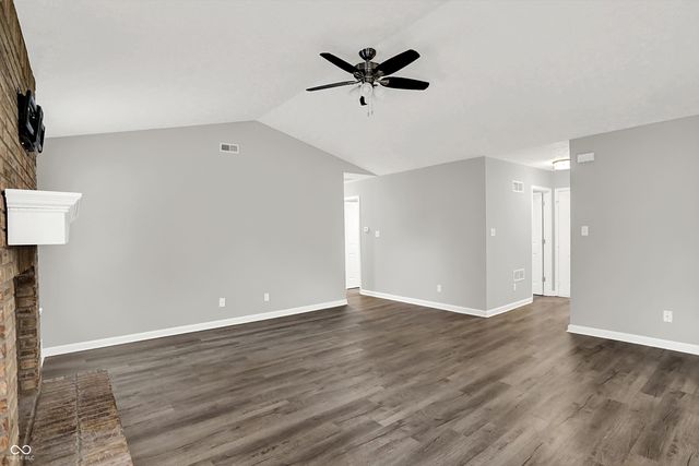 854 Queensgate Drive, Greenwood, IN 46143