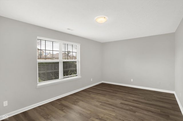 854 Queensgate Drive, Greenwood, IN 46143