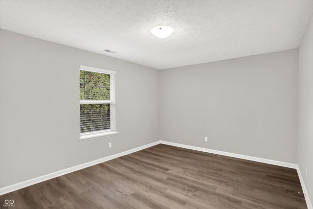 854 Queensgate Drive, Greenwood, IN 46143