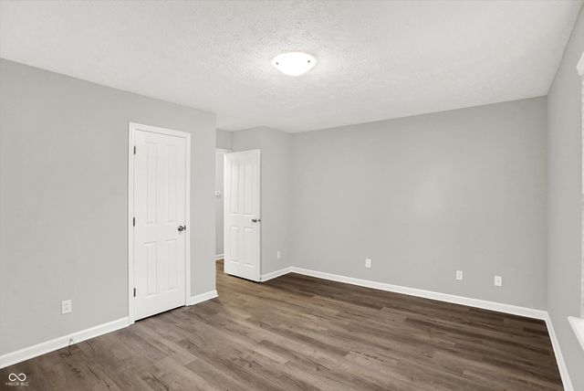 854 Queensgate Drive, Greenwood, IN 46143