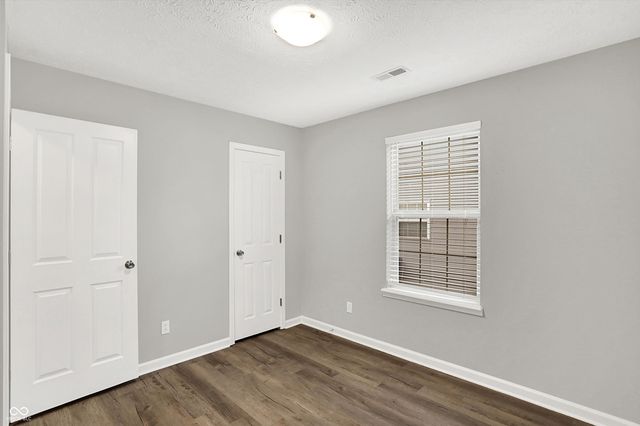 854 Queensgate Drive, Greenwood, IN 46143