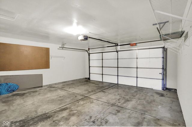 854 Queensgate Drive, Greenwood, IN 46143