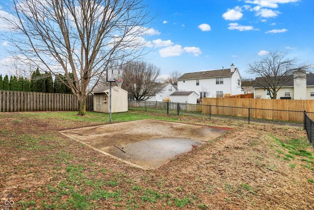 854 Queensgate Drive, Greenwood, IN 46143