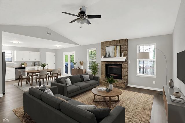 854 Queensgate Drive, Greenwood, IN 46143