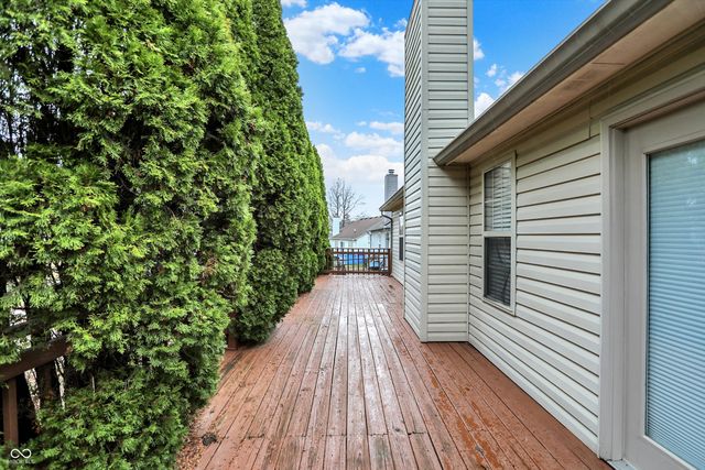 854 Queensgate Drive, Greenwood, IN 46143