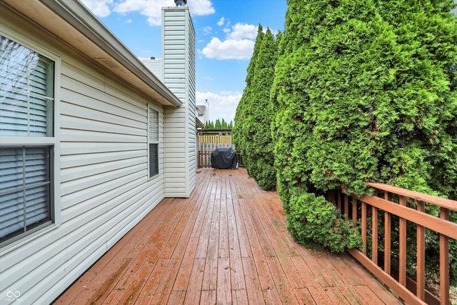 854 Queensgate Drive, Greenwood, IN 46143