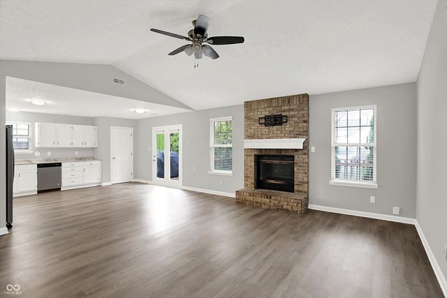 854 Queensgate Drive, Greenwood, IN 46143