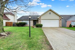 854 Queensgate Drive, Greenwood, IN 46143