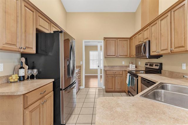 25415 SW 15TH AVENUE, Newberry, FL 32669