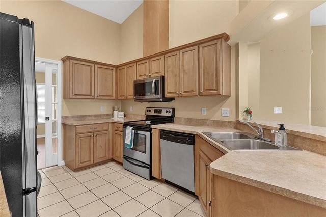 25415 SW 15TH AVENUE, Newberry, FL 32669