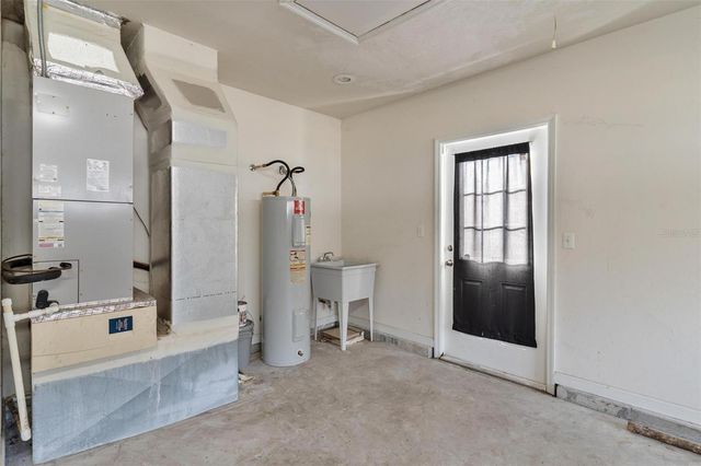 25415 SW 15TH AVENUE, Newberry, FL 32669