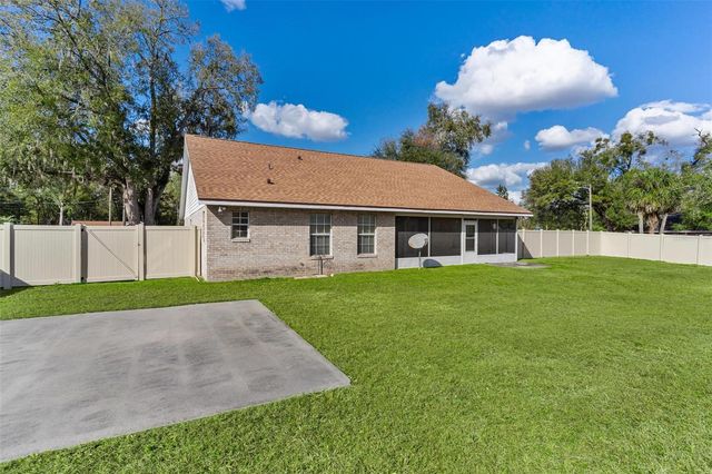 25415 SW 15TH AVENUE, Newberry, FL 32669
