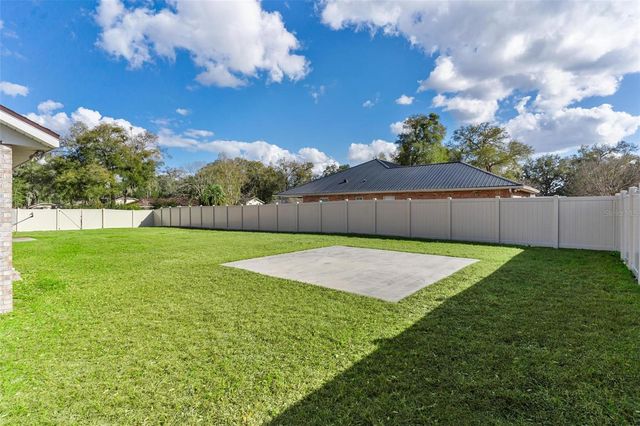 25415 SW 15TH AVENUE, Newberry, FL 32669