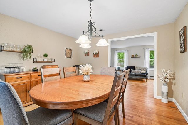 27 Jennifer Lane, Auburn, NH 03032