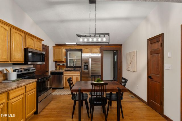 5201 Unicoi Drive, Unicoi, TN 37692