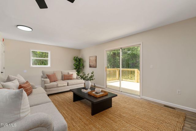 5201 Unicoi Drive, Unicoi, TN 37692