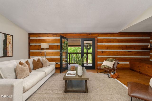 5201 Unicoi Drive, Unicoi, TN 37692