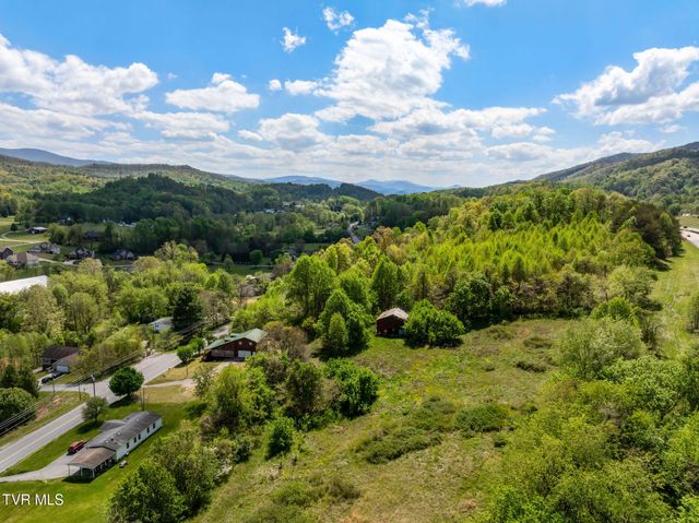 5201 Unicoi Drive, Unicoi, TN 37692