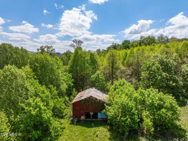 5201 Unicoi Drive, Unicoi, TN 37692