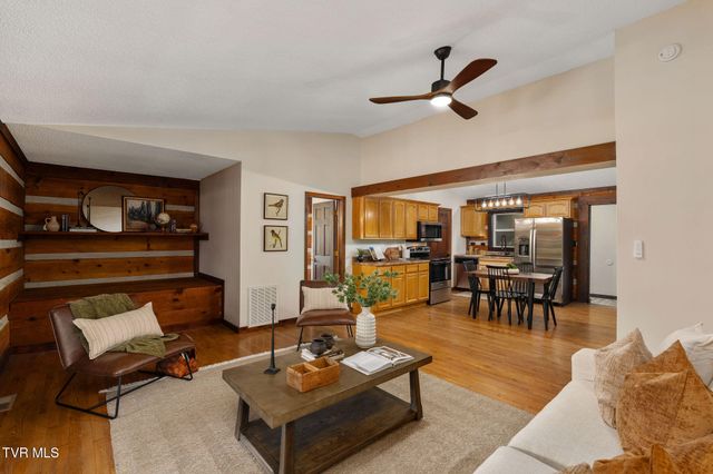 5201 Unicoi Drive, Unicoi, TN 37692