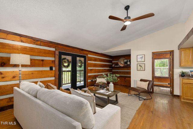 5201 Unicoi Drive, Unicoi, TN 37692