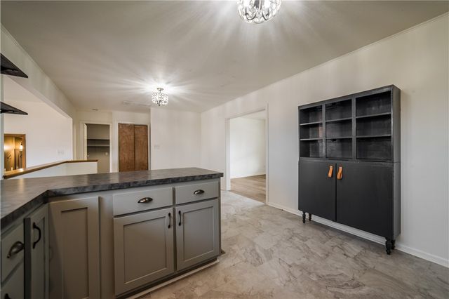 908 S Maple Street, Siloam Springs, AR 72761