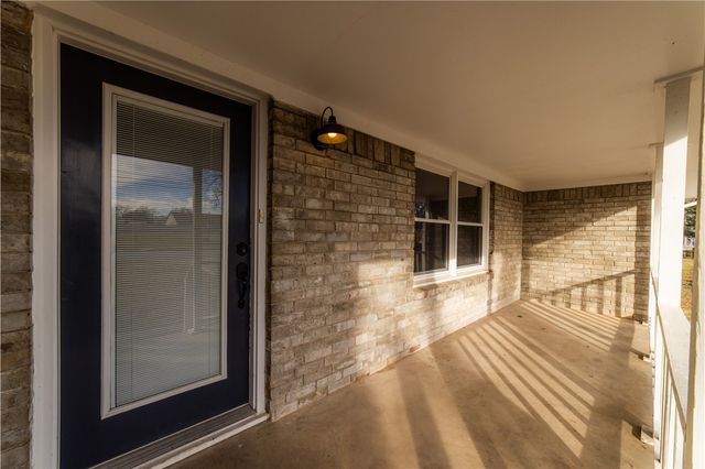 908 S Maple Street, Siloam Springs, AR 72761