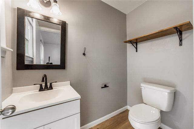 908 S Maple Street, Siloam Springs, AR 72761