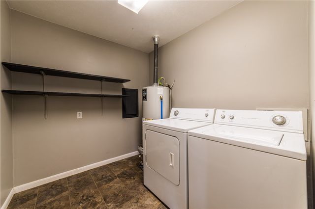 908 S Maple Street, Siloam Springs, AR 72761