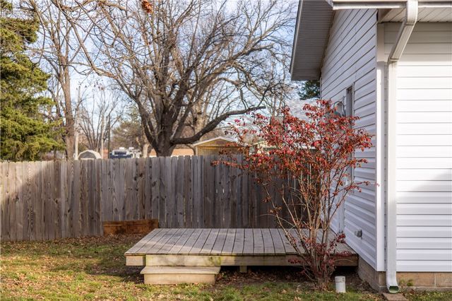 908 S Maple Street, Siloam Springs, AR 72761