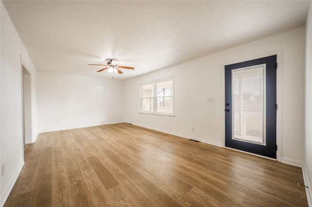 908 S Maple Street, Siloam Springs, AR 72761