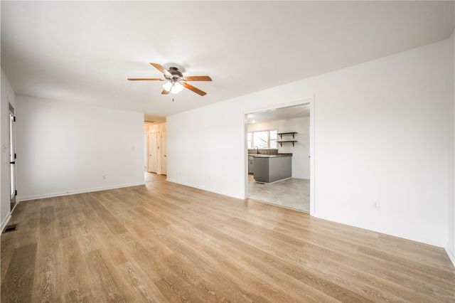 908 S Maple Street, Siloam Springs, AR 72761