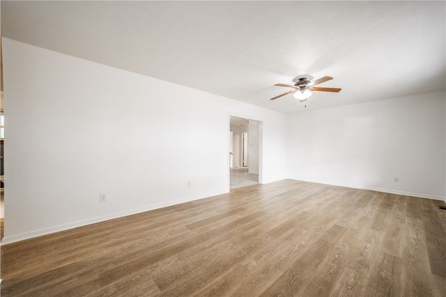 908 S Maple Street, Siloam Springs, AR 72761