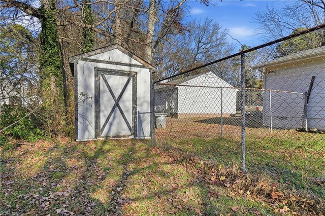 19 Big Bethel RD, Hampton, VA 23666