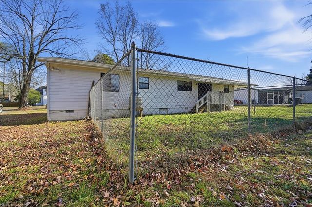 19 Big Bethel RD, Hampton, VA 23666