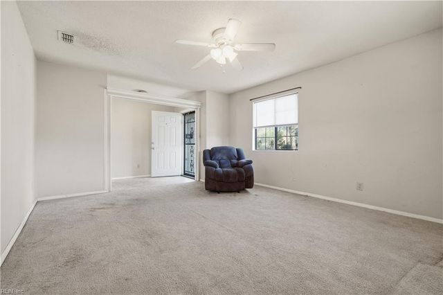 19 Big Bethel RD, Hampton, VA 23666