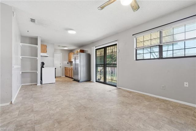 19 Big Bethel RD, Hampton, VA 23666