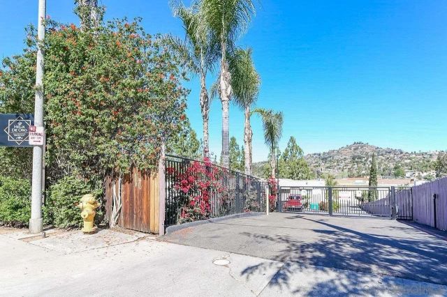 9860 Dale Ave C8, Spring Valley, CA 91977