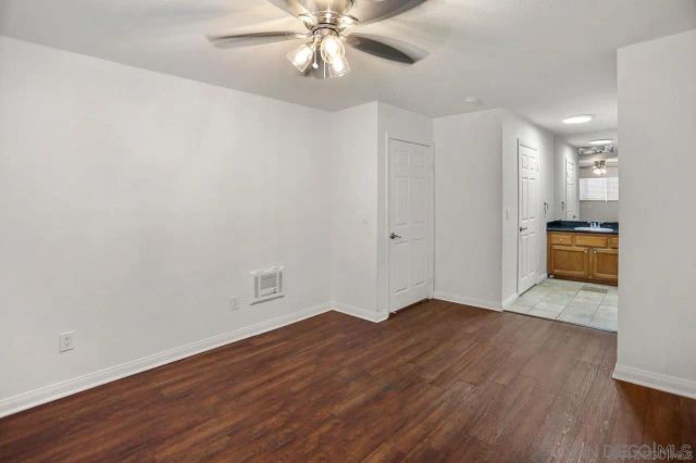 9860 Dale Ave C8, Spring Valley, CA 91977