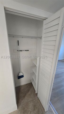 255 S Cypress Rd 307, Pompano Beach, FL 33060