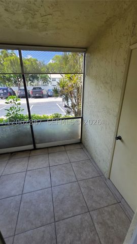 255 S Cypress Rd 307, Pompano Beach, FL 33060
