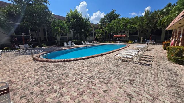 255 S Cypress Rd 307, Pompano Beach, FL 33060