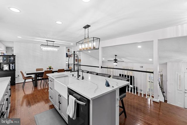 6208 ORMANDY DR, Burke, VA 22015