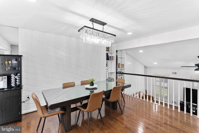 6208 ORMANDY DR, Burke, VA 22015