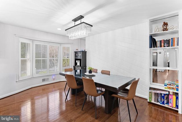 6208 ORMANDY DR, Burke, VA 22015