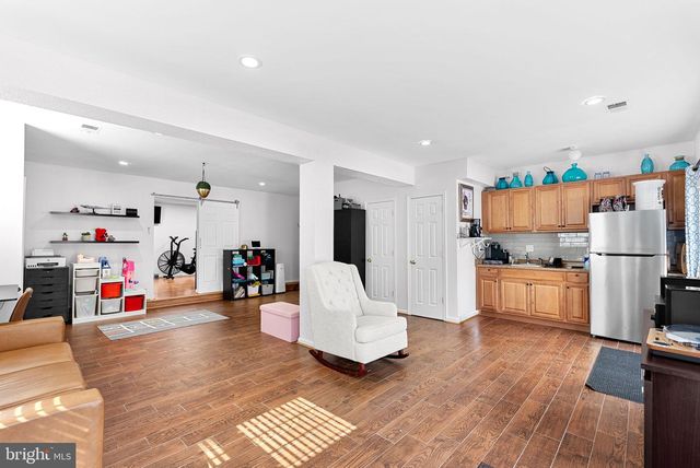 6208 ORMANDY DR, Burke, VA 22015