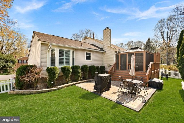 6208 ORMANDY DR, Burke, VA 22015