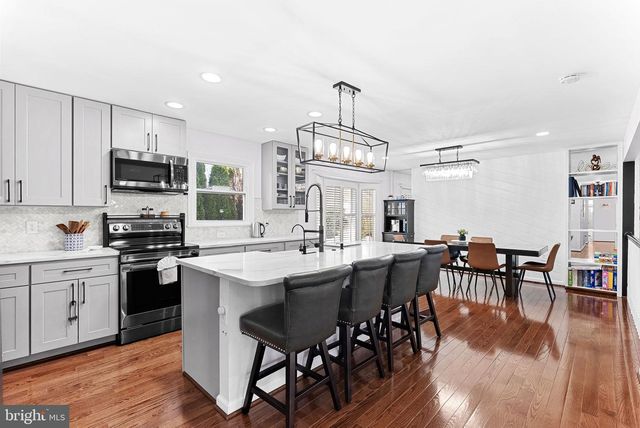 6208 ORMANDY DR, Burke, VA 22015