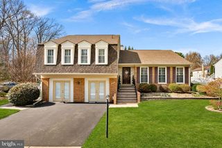 6208 ORMANDY DR, Burke, VA 22015